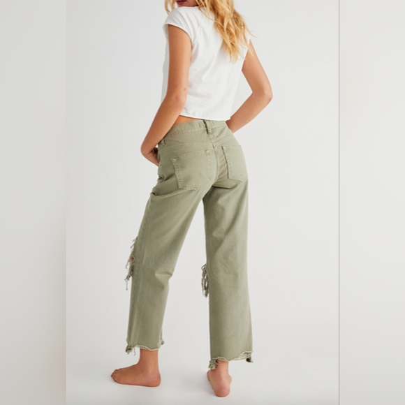 We The Free Distressed Maggie Jeans - Picture 2 of 12